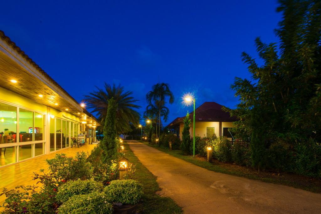 Star Light Beach Resort And Restaurant Chumphon Dış mekan fotoğraf